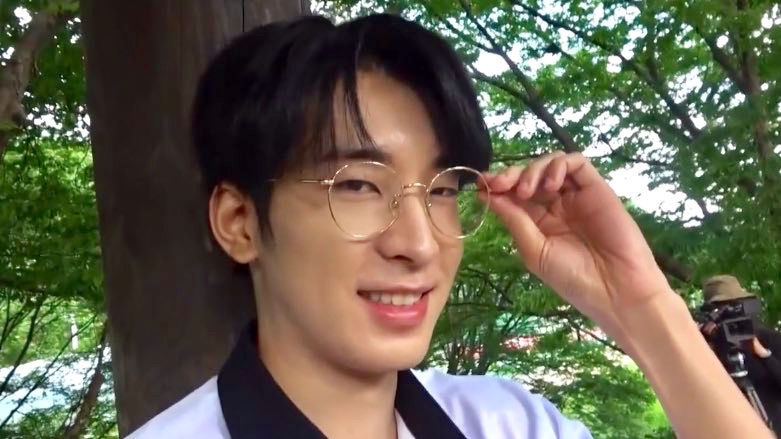 every_wons's tweet photo. my pov✨📷

[ #WONWOO #CSD #CaratSelcaDay @pledis17 ] https://t.co/F5bsEs4SIJ