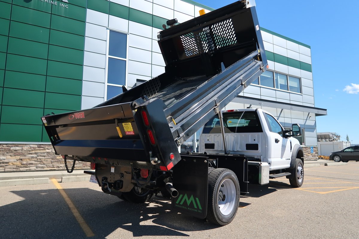 We just finished outfitting this F550 with a 11'9" Steel Voth Dump Body! 

It's not the only truck getting an upgrade, we have two more trucks in our shop getting outfitted with a Voth Dump Body of their own!