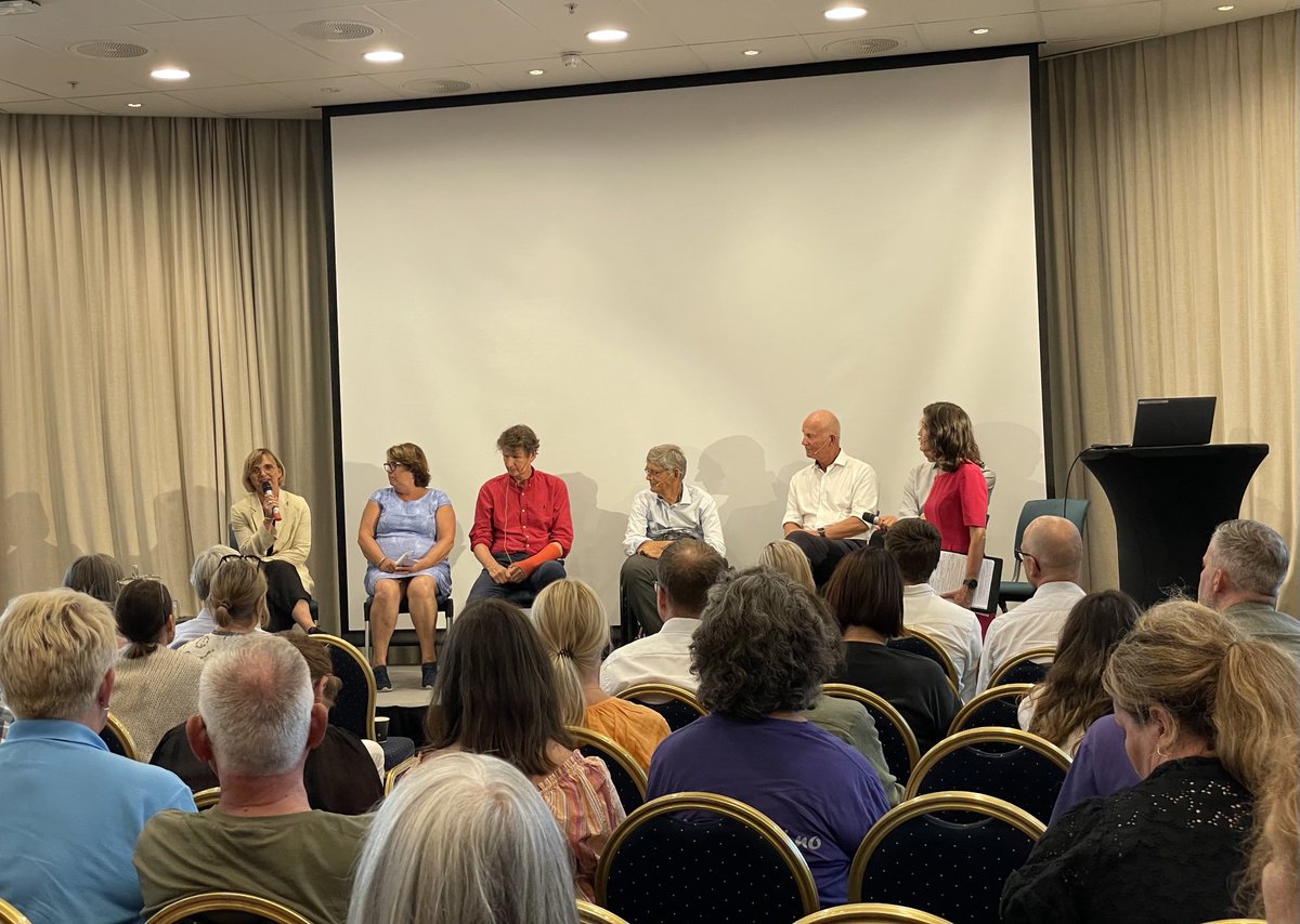mestringno's tweet photo. Det knirker fortsatt i vekslingene - fin debatt om samhandling under #Arendalsuka i regi av ⁦⁦@Sunnaassykehus⁩. Det er fortsatt en lang vei å gå. https://t.co/8bb2rL6V7N
