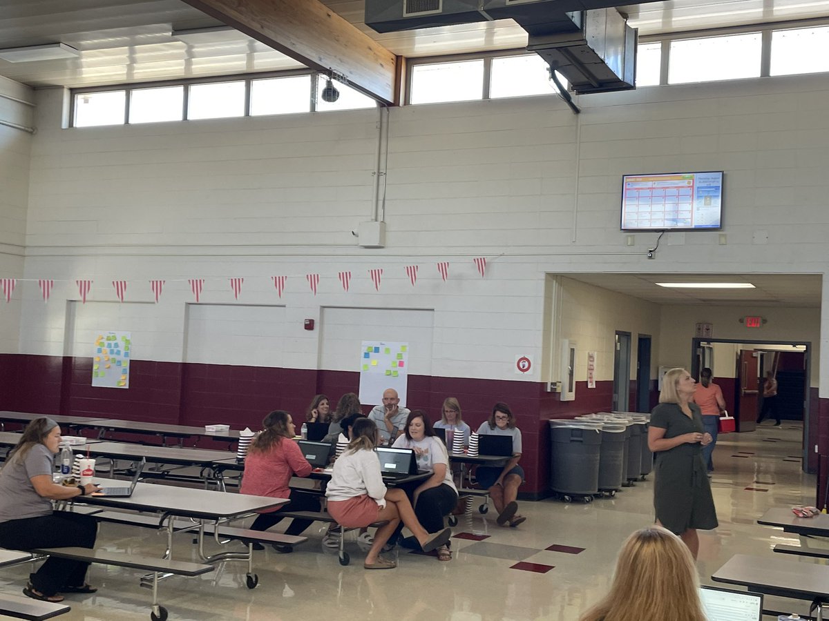 HeatherGio20's tweet image. @edmentum what an amazing group of teachers @rebelsR3_we @SamCordell4 delivered intentional best practices and implementation ideas for #studyisland #partnering4educators @rebelsR3 Thank you @england_lori for allowing us to visit!