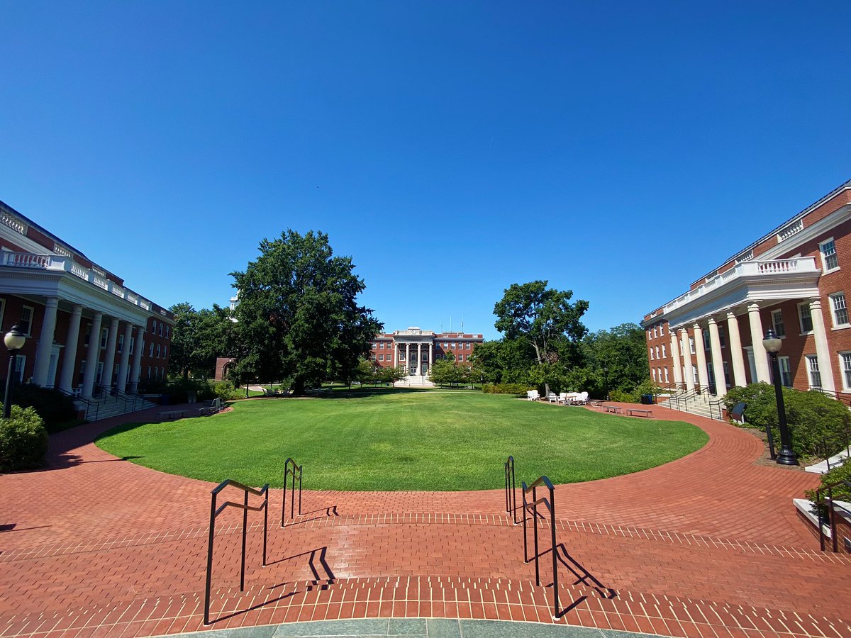 MaryWash's tweet photo. One day until Move-In Day! 👏🦅 https://t.co/qQ66voVgMQ