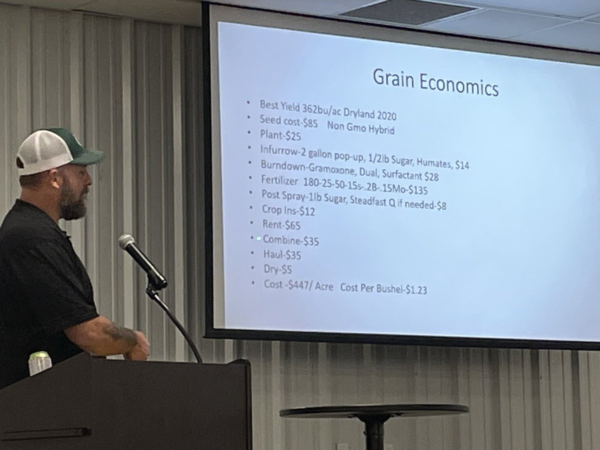 CCSI_IN's tweet photo. A couple observations listening to @CoverCropNC at the 2022 Soil Health Expo in Princeton, IN

1) His soils are kind of tough - like a lot of S IN soils.
2) When he puts up Agronomic and ROI slides up, so do phones in the audience. https://t.co/6QRWsPWDRr