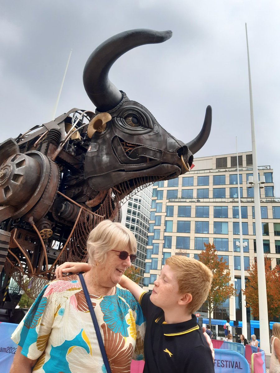 HelenAnnetts's tweet photo. When Yorkshire visits they demand a town visit, its the place everyone wants to be! @birminghamcg22 #bitofbully @E2EShakespeare #bitofculture https://t.co/tZUEp95Ghd
