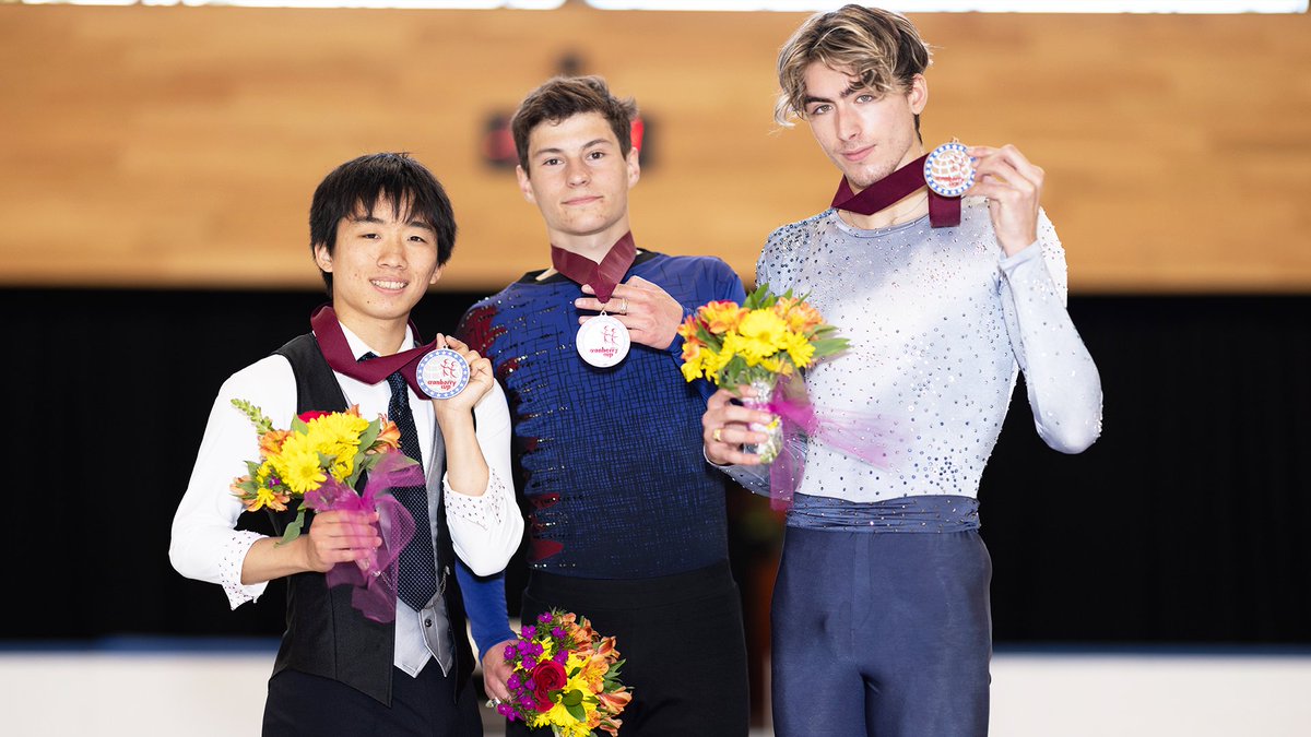SkatingClubBOS's tweet photo. Congratulations to our 2022 Cranberry Cup Medalists! 
.
.
Photo Credit: Janet Liu
#skatingclubbos #cranberrycup #isu #usfigureskating #tuesday #skating #iceskating #figureskating  #usfigureskating #isufigureskating #edeafamily #johnwilsonblades #figureskatingthings #figureskating https://t.co/06KEls4nNd