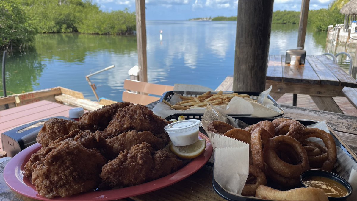 barbiedoll_eyw's tweet photo. #docktodish is so delish! #redgrouper @GeigerKeyMarina #keywest #flkeys #cookyourcatch #catchoftheday 🙌🏻🧜🏻‍♀️ https://t.co/UZh3vcl3hL