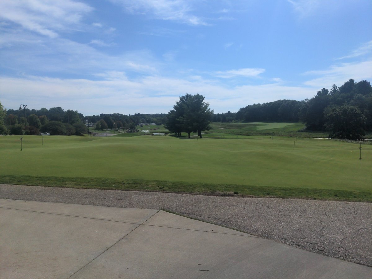 hook_line_stnkr's tweet photo. This would be fun every day @Str8CashHolmie #puttingcourse #trappersturn https://t.co/TjUE4QbEz2