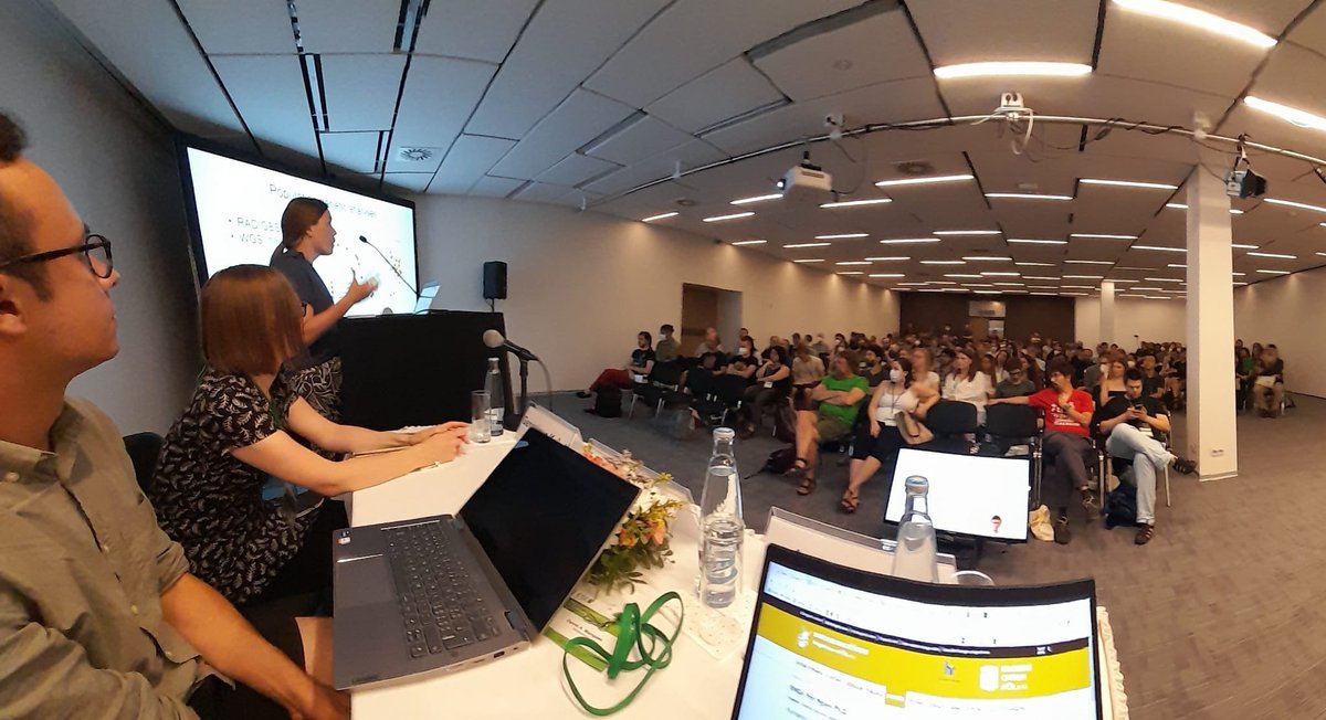 joana_meier's tweet photo. Thanks very much to all speakers of our symposium on the combinatorial view on speciation! @emjrichards1, @OstevikLab, Alex Jensen, Laura Meyer, @evoleoC, @moestmar, Alexandre Blanckaert, @jonna_kulmuni, https://t.co/kl3hFL41wi