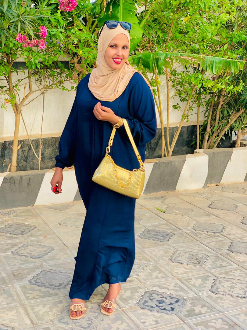 ShaadiyaE's tweet photo. qalbiga wehel bad u
Tahay qudhana kali
Baad ku tahay nolosha
qaybad ka tahay jawiga 
Qurux baad u tahay https://t.co/UgBdwitALm