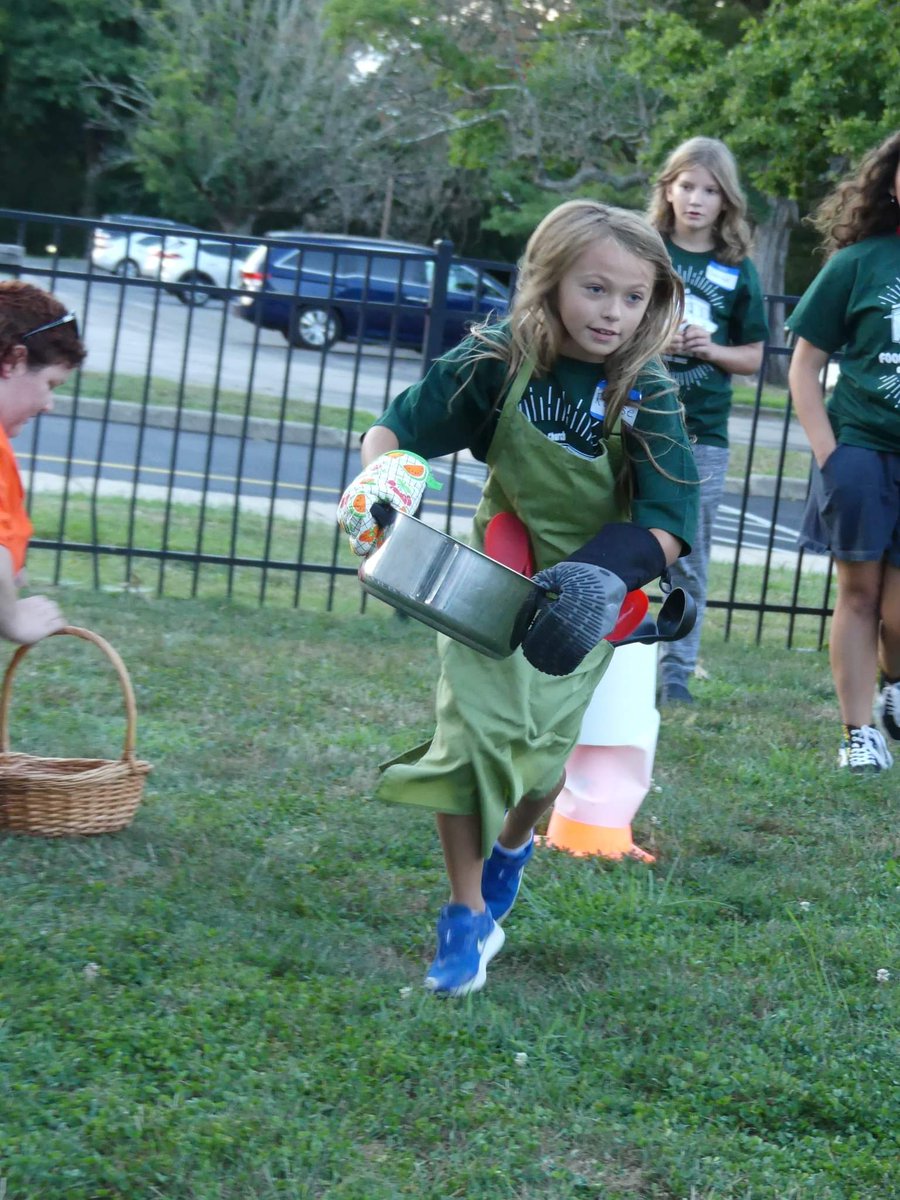 MarplePres's tweet photo. VBS Night 1:  We learned about God feeding people with manna and quail in the wilderness.  We also had fun making candy, running a cooking-themed relay race, singing, making baskets, and playing in our pretend food trucks. @CokesburyVBS @Presby_Phl https://t.co/fMkkMCXZF9