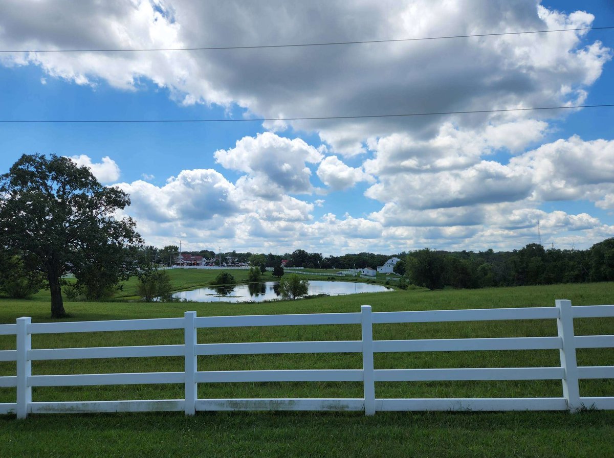HeatherGio20's tweet photo. We were not able to connect with @Hillsboro_R3 while we in the area but we got to see the pond and farm that the district uses with their students. Thanks for @partnering4educators #edmentumcourseware @SamCordell4 https://t.co/QGkMjzgAcL