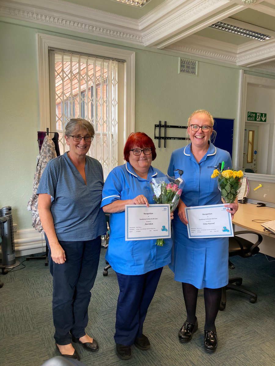 EJWatz's tweet photo. Had the pleasure of making an Excellence in End of Life Care to Ann Osborn and Emma Heywood, Community Nurses in the Marple DN Team. So proud! #endoflifecare @PallCare_SNHSFT @hood_mamoona @StockportDNs https://t.co/I6biS5k6Eg
