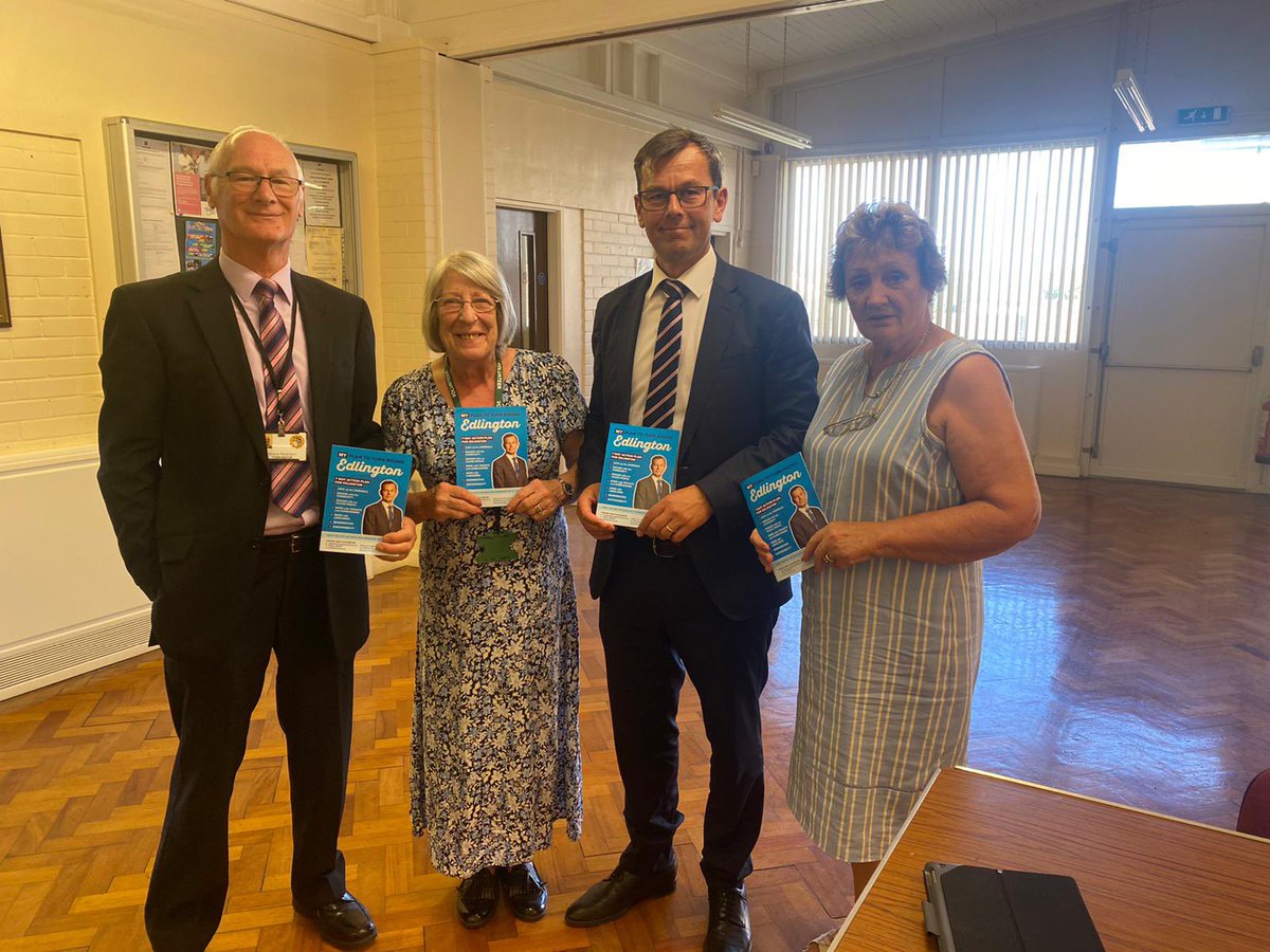 Fletcher4Mayor's tweet image. Good to see an increased police presence by @syptweet in Edlington. It will be a long journey but we have taken the first steps on the way to Making Edlington Great Again. 

#Edlington #doncasterisgreat  #2down3togo