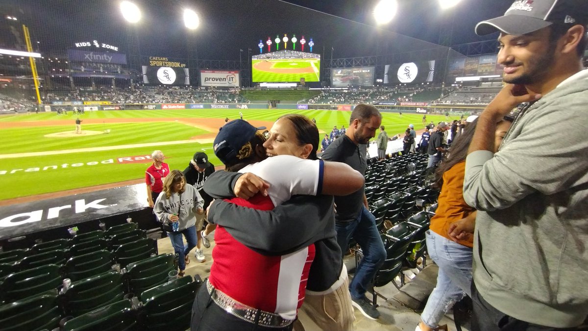 TheRealSoxChic's tweet photo. @ParikhNicholas @astros Omggg so much fun, that beautiful lady with you gave me a huge hug after we won! Very sweet. WHAT A BLASTTTTT! Thanks for ACKNOWLEDGING your #SoxChicExperience via #SoxChic https://t.co/L4Xmj1t23Z