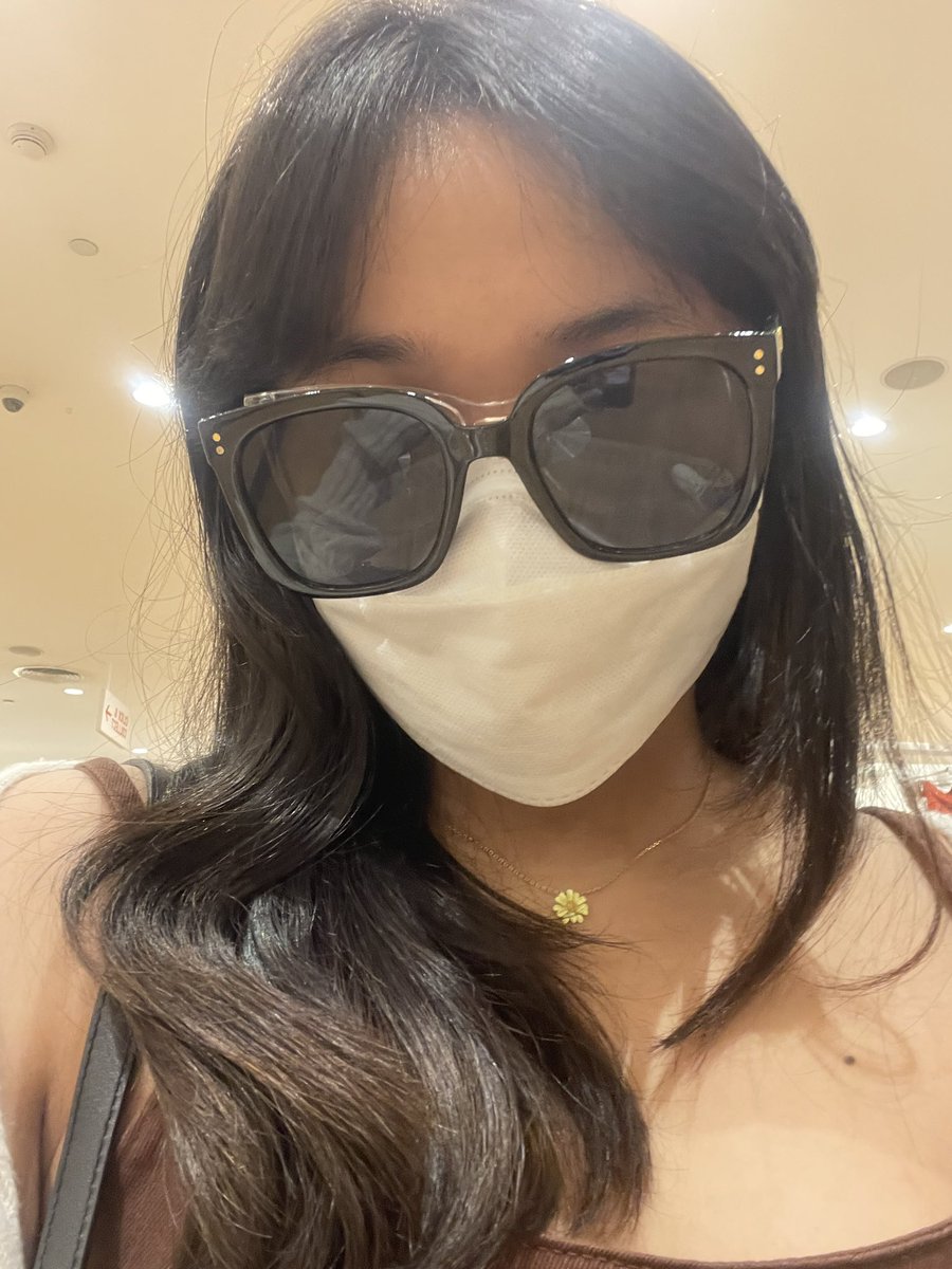zeibder's tweet photo. “bobo mo zei, bakit may salamin ka sa ilalim??”
#CaratSelcaDay #MINGYU #SEVENTEEN #CSD #KIMMINGYU https://t.co/lstg97Tvck