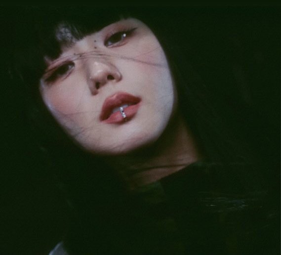 acelalis's tweet photo. JISOO WRECKING US ALL 😳 https://t.co/cWF0JOhBV4