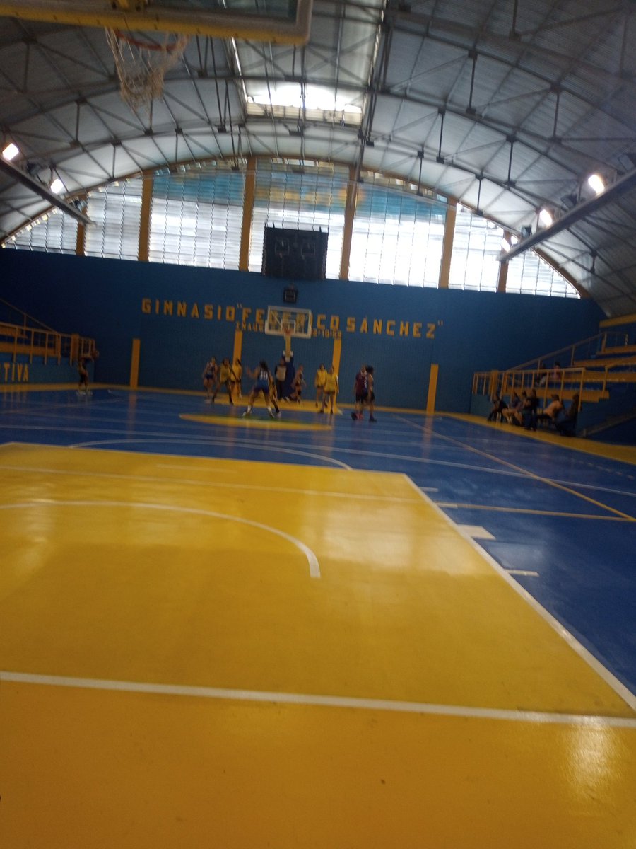 juancavillegas's tweet photo. Y continúan preparándose @MinerasCojedes en el templo del baloncesto en Cojedes !! El gimnasio Federico Sánchez de #Tinaquillo @albertogalindez @FERNANDO_FEO @LizardoRojasF @raulcastellanos @Geronim68934193 @jhonpinto @rolvic2002 https://t.co/roIQWs6b8k