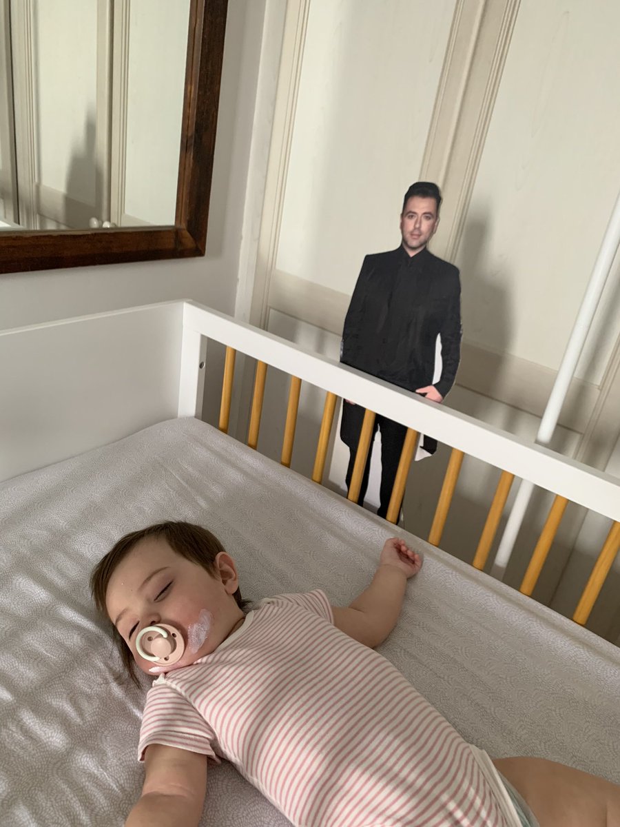 Mina doesn’t like waking up to find nobody there in the room with her… so I’m trying something new for her nap 🤞🤞🤞… <a href="/MarkusFeehily/">MarkusFeehily</a>