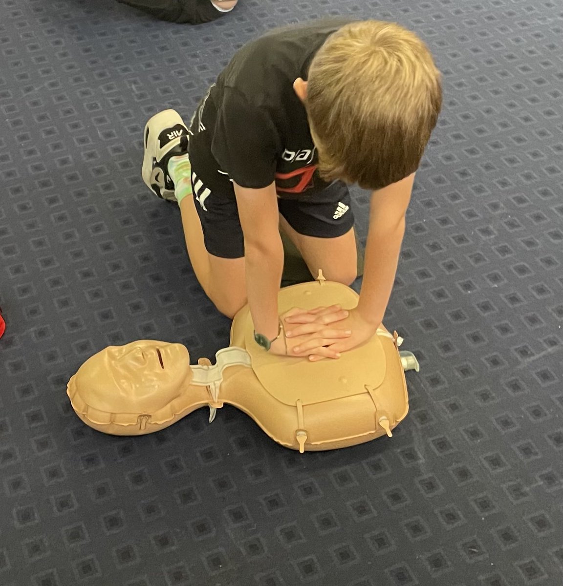 MedicED_'s tweet photo. We were at Killamarsh today on the next leg of our Mini Medics and Teen First Aid summer tour 🥰 All of the children were brilliant and worked hard on their CPR skills ♥️ https://t.co/3LDNf20C2N