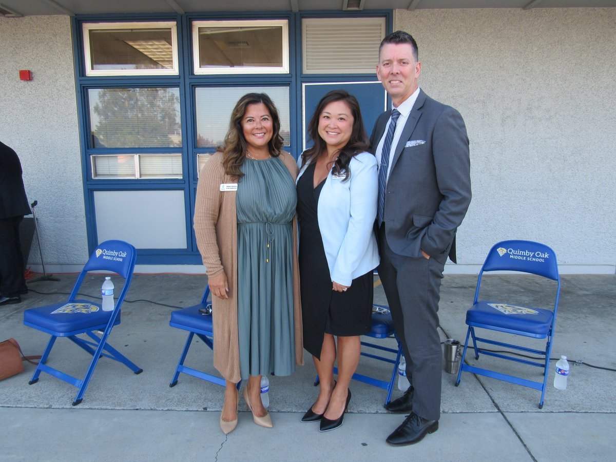 Dr. Antoine Hawkins (@esdsupt) on Twitter photo I am so proud to be part of <a href="/EvergreenESD/">EvergreenESD</a>. It was wonderful to meet many of our dedicated staff at our kickoff. I look forward to our 1st day of school tomorrow! Here are a few pictures taken yesterday. #ESDKickOff I am so proud to be part of <a href="/EvergreenESD/">EvergreenESD</a>. It was wonderful to meet many of our dedicated staff at our kickoff. I look forward to our 1st day of school tomorrow! Here are a few pictures taken yesterday. #ESDKickOff