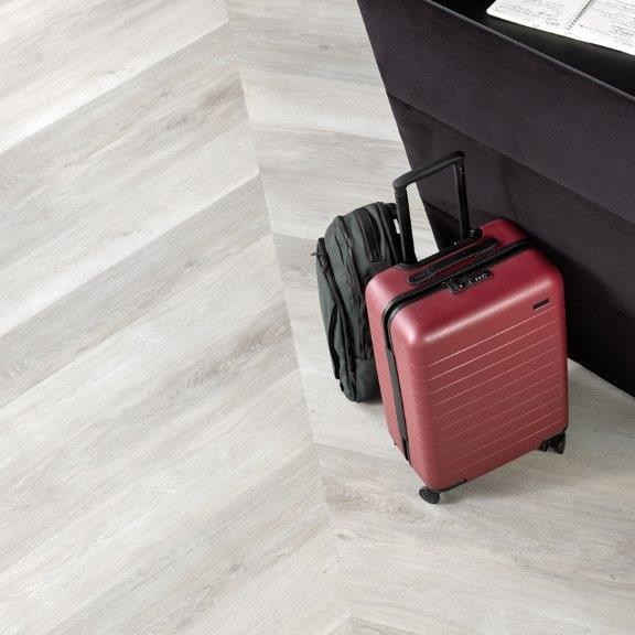 Aspecta Contours Chambord, "Alpin" offers a distinct large scale effect in any space! 

Our awards winning Aspecta Contours is durable with a 22 mil wear layer and has it's EPD, HPD and declare label available. Visit our website to learn more: bit.ly/3l2ONQj
