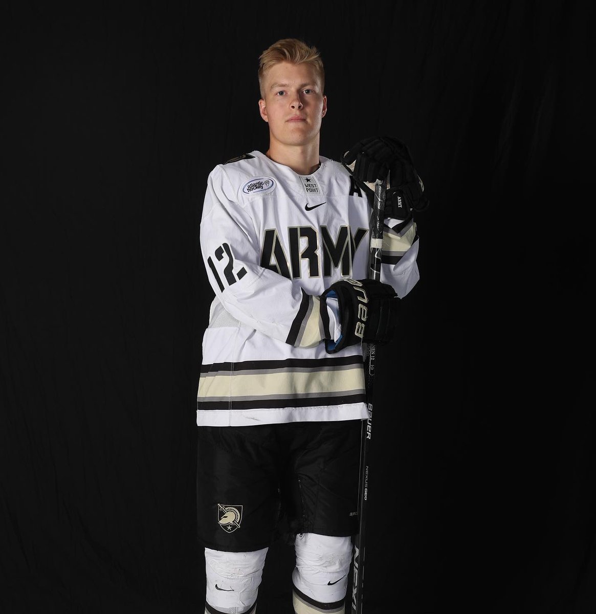 ArmyWP_Hockey's tweet photo. Some #ArmyHockey media day images for your feed 📸

#GoArmy https://t.co/Djc1aj2ukD
