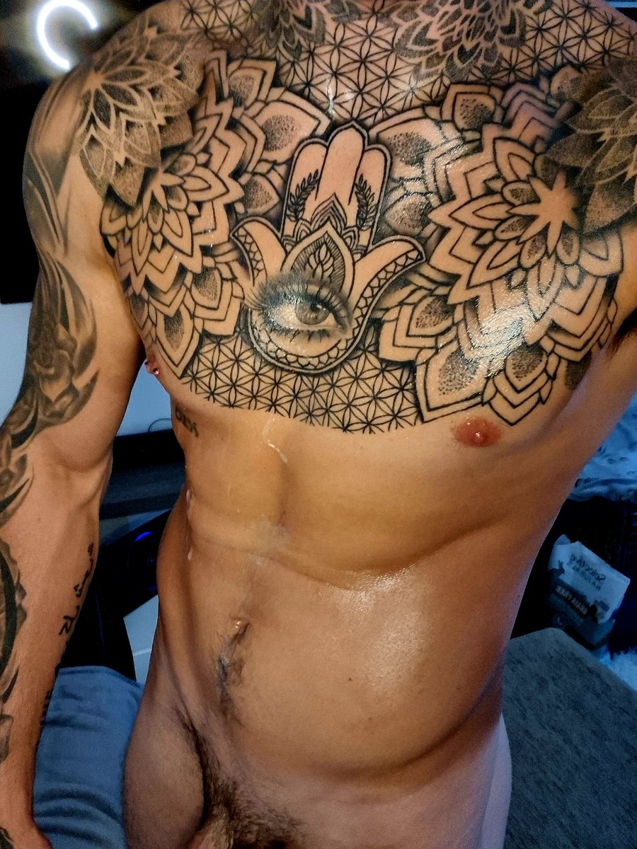 Is it hot outside or is it just me 😈😜
Nice little video to go with this, not one to be missed 😏💦

onlyfans.com/mr.luke.knight