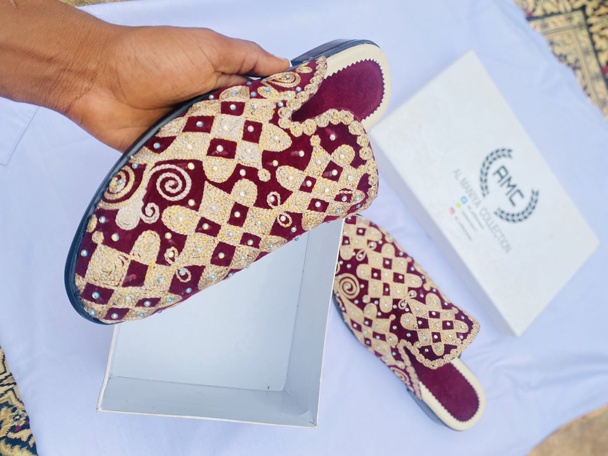 el_uthmaan's tweet photo. These are shoes by Almaniya Collection.
N10, 000 each
WhatsApp 08090739577
Location Kaduna
Nationwide Delivery π
RT Dan Allah ππ» https://t.co/QB2KYgTEzd