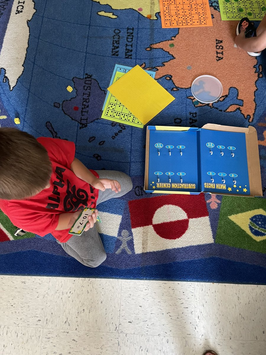 jnbailey7's tweet photo. Working hard in math during our Math workstations today! @Hasty_Huskies #RaisingTheBar https://t.co/MzVt8Zl5d8