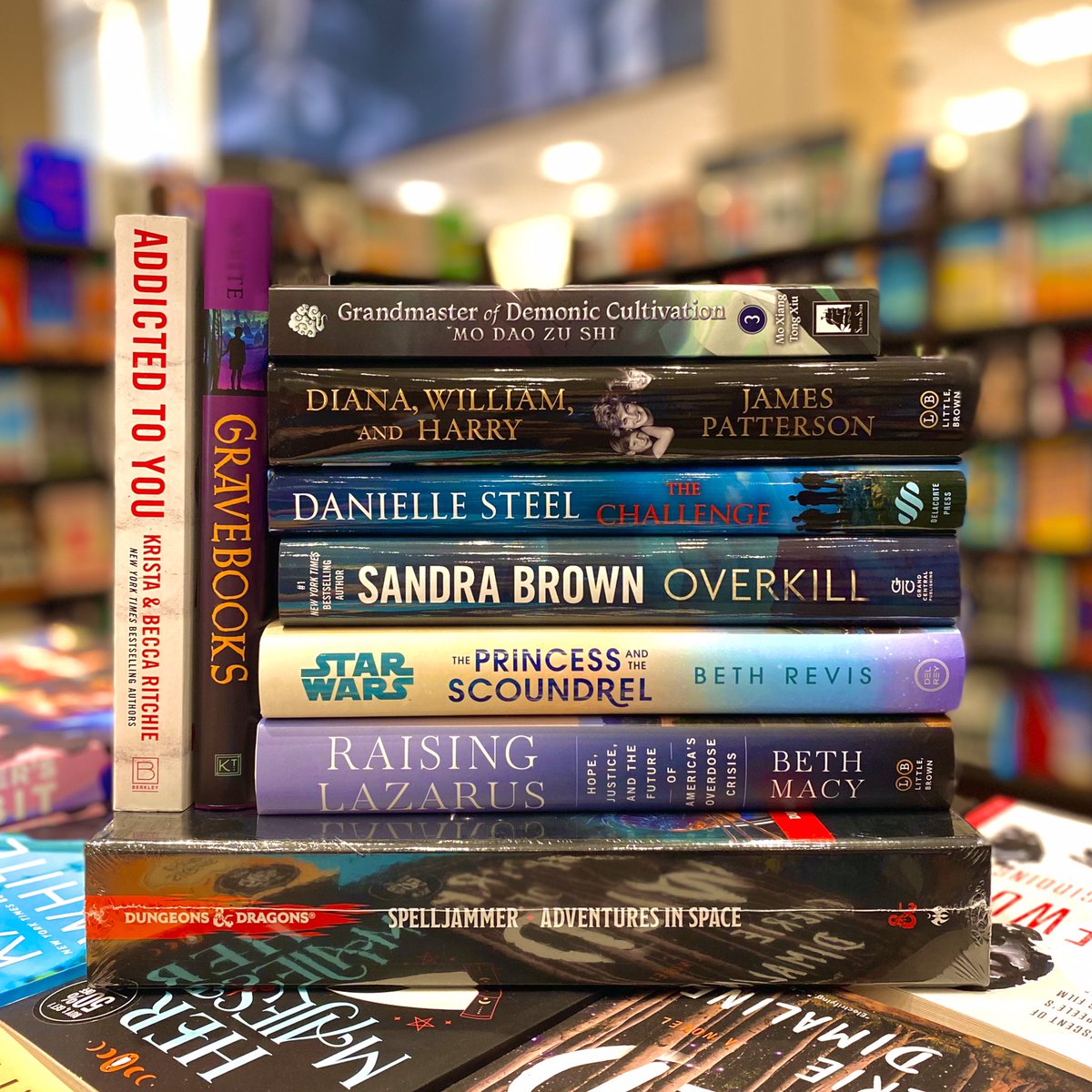 Tuesday is our favorite day because it's✨new release day✨ We've got romance! We've got mystery! We've got non-fiction! Come and get 'em while they're hot 🕺📚