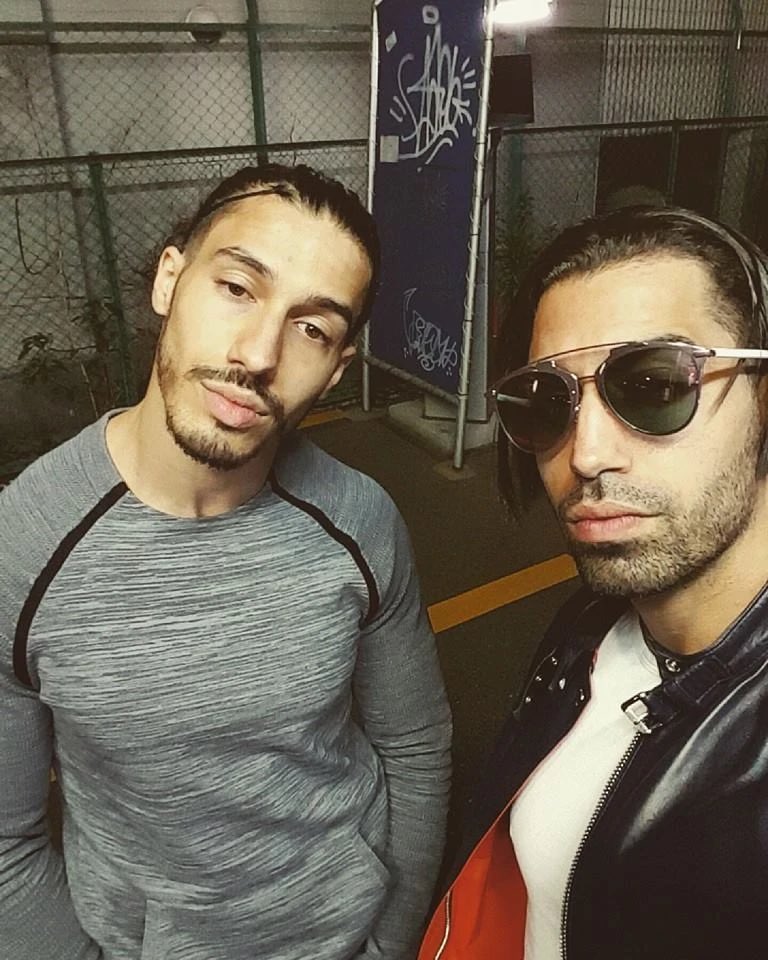 ShadesFrance's tweet photo. 🚨 DEUX FRÈRES de PNL devient l’album français avec le plus de single de diamant de l’histoire : 9 💎 

À égalité avec… Dans la légende. https://t.co/YVGqGxR8Am