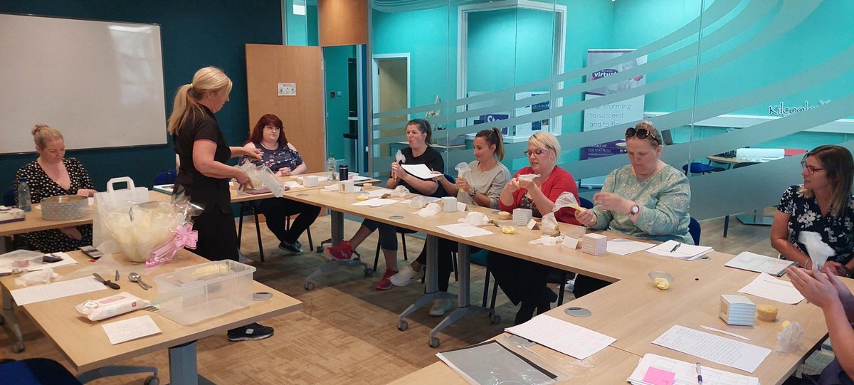 KilcooleyWC's tweet photo. Tonight our students who are studying Level 3 Award in Education and Training completed their micro teach assessment.
We had workshops delivered on Massage, Aromatherapy, Cupcake Decorating, Craft, and much more!!
Well done to everyone!! @tquk
#kwc #TQUK #getlearning #MicroTeach https://t.co/0nmxqZstEm
