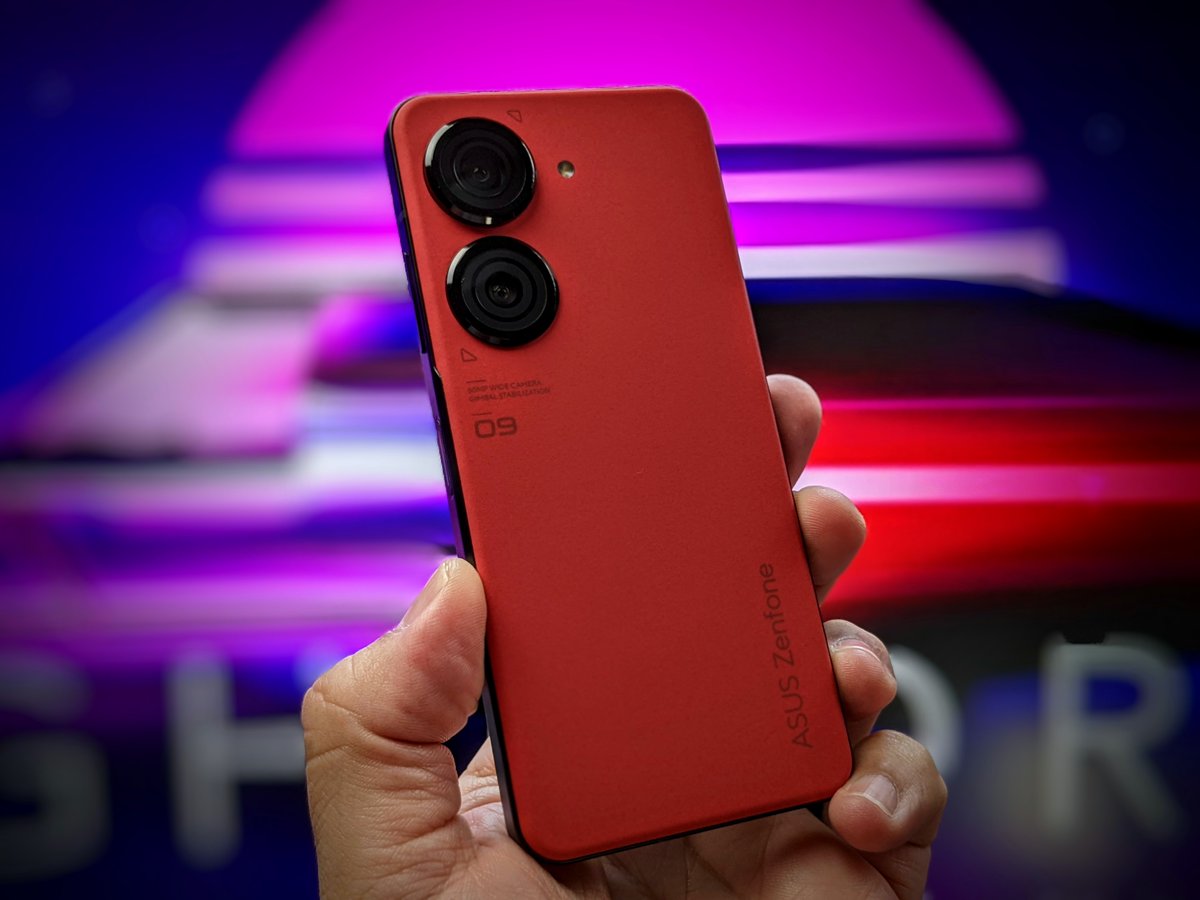 ELJefeReviews's tweet photo. The @ASUS Zenfone 9 just arrived!

✅4 colors
✅Snapdragon 8+ Gen 1
✅5.9" Amoled 120hz Samsung Display
✅Dual Speakers w/ DIRAC HD
✅3.5mm for Hi-Res Listening
✅Supports aptX Lossless
✅Sony IMX766 Main Cam

Check it out here for more info:
➡️https://t.co/LtFhBnOF0X (Affiliate) https://t.co/NOhDMn9Iqf