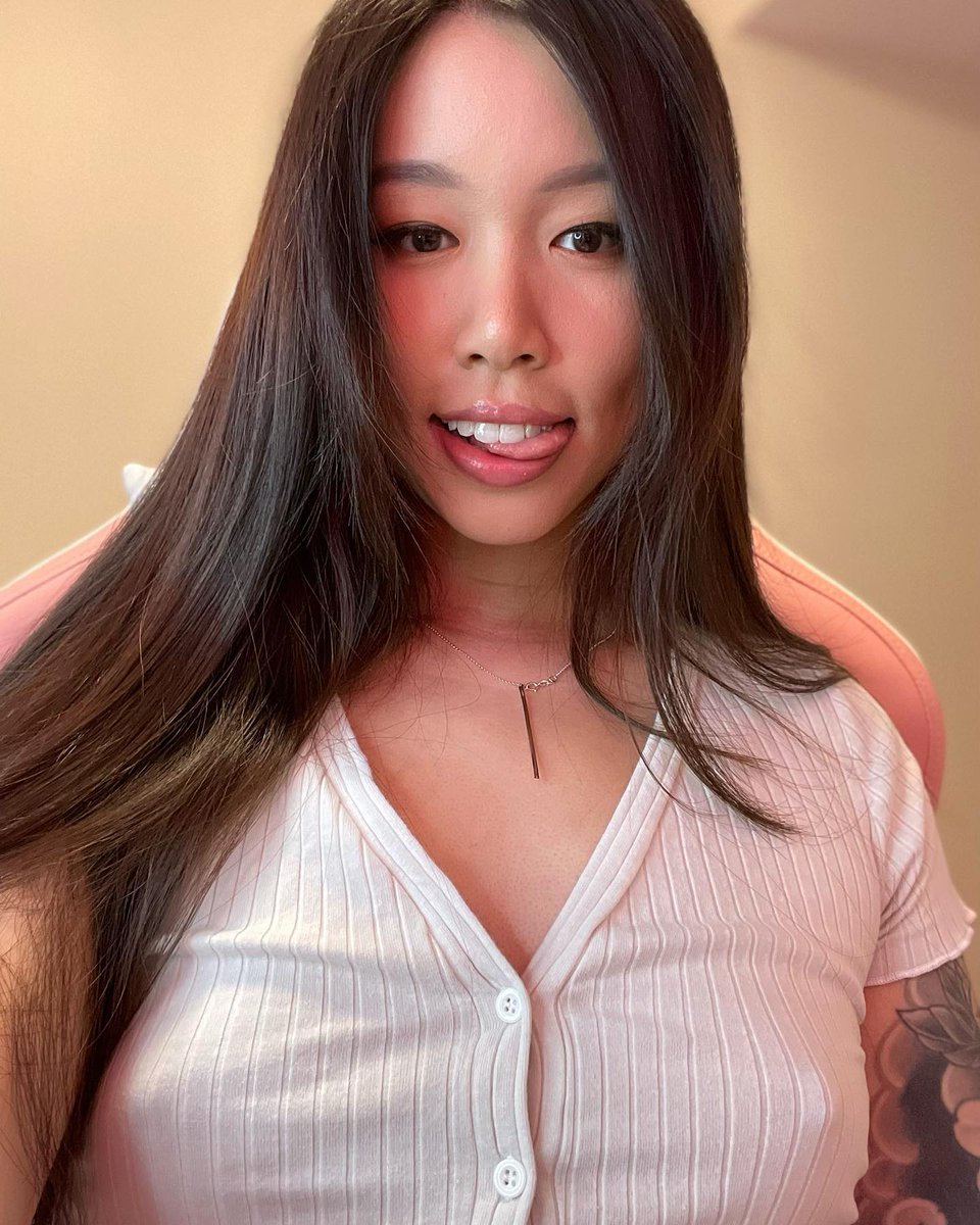Stacyfindomme's tweet photo. Weet je waar ik echt heel nat en geil van wordt? Sends, silent sends of me klaar laten komen met notificaties 🥵

Findomnl femdomnl geldslaaf https://t.co/8Z9OLj7Ryf