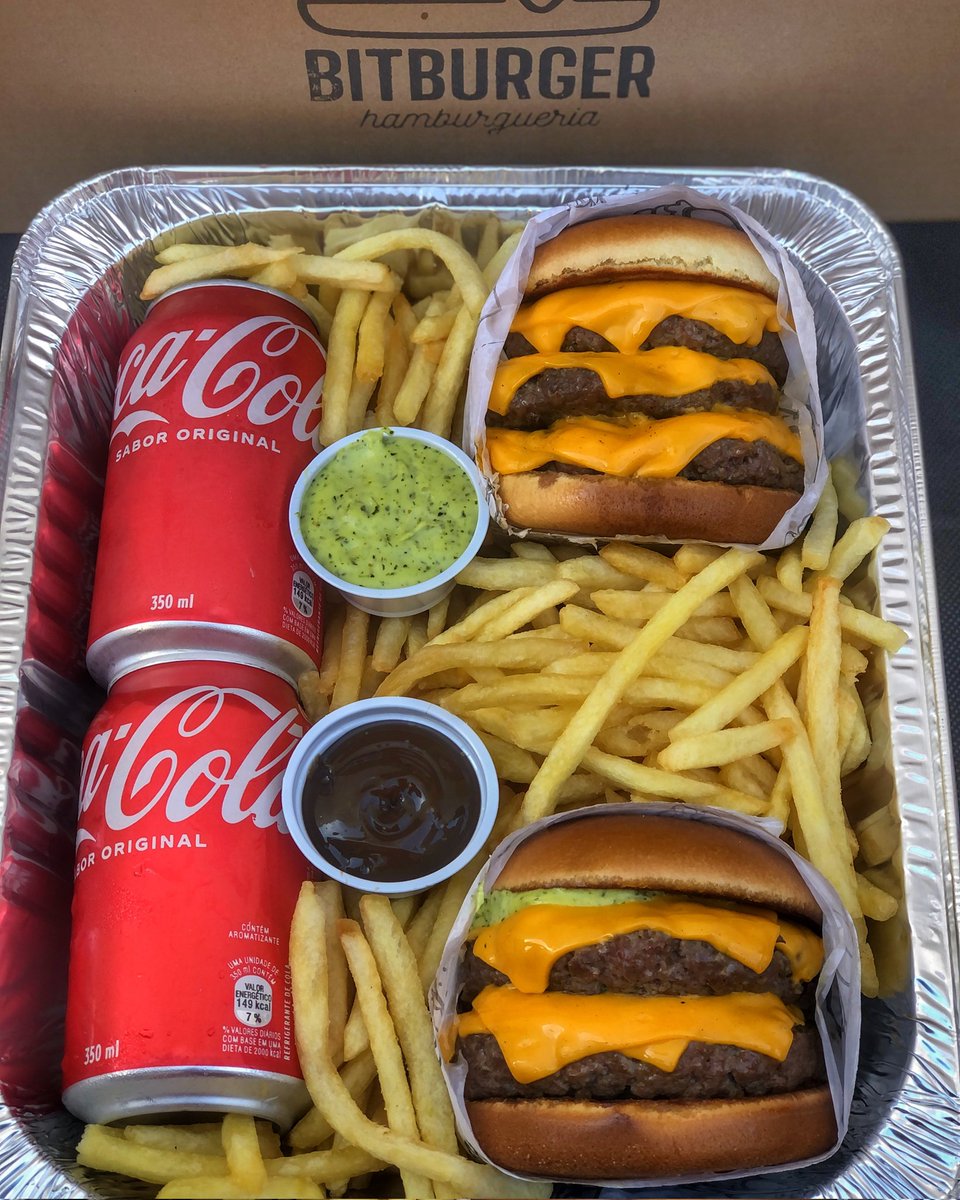 BitBurgerRJ's tweet photo. QUEM É A COMPANHIA PERFEITA PARA ESSES COMBOS? 🤤🍔

INSTAGRAM > https://t.co/vEIY1ZHva1
.
.
#pornfood #hamburguer #CocaCola
#burger #fritas #rj #duquedecaxias https://t.co/EMQEz1arHc