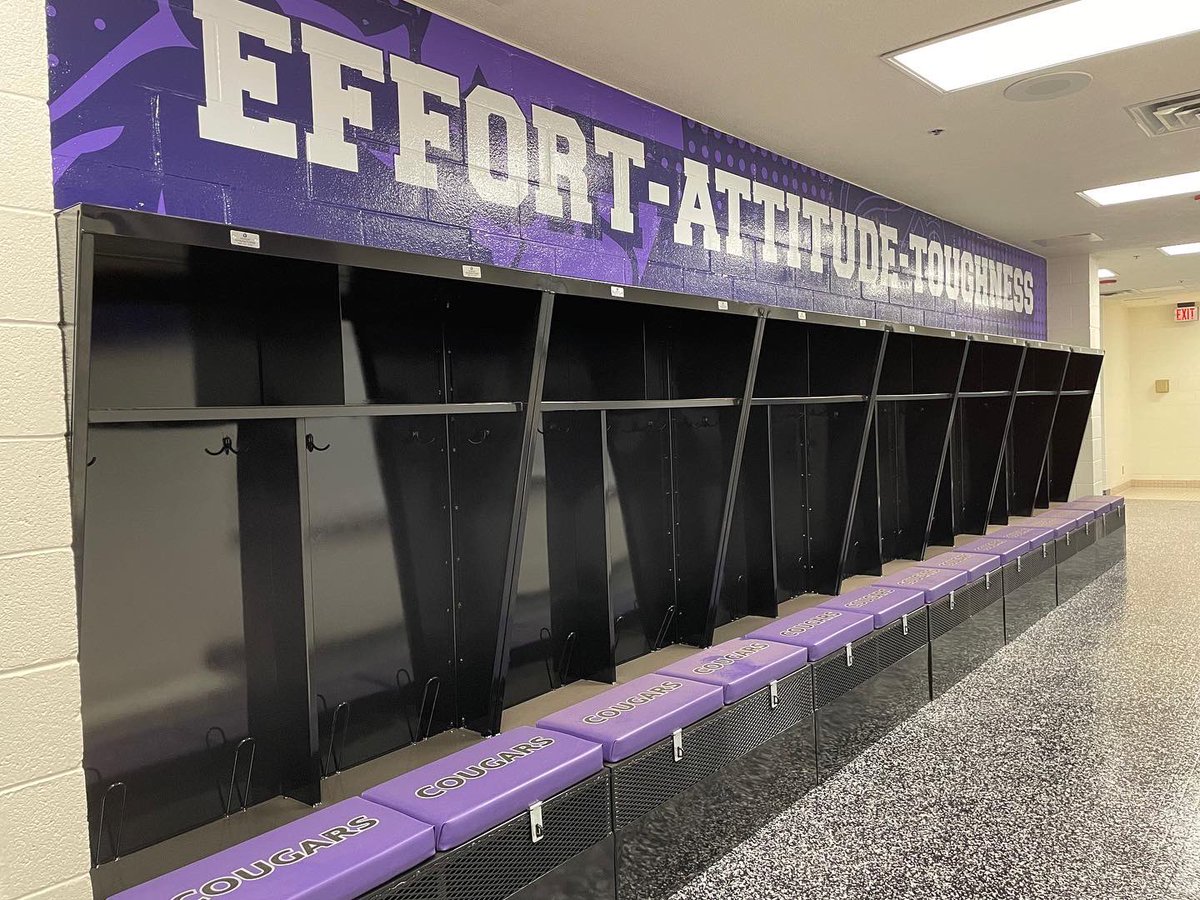 FHSCougarBBall's tweet photo. Our Locker room is looking 🔥 down in the Cave! A huge thank you to @apoxycustomflooring and @wildcatmfg for the awesome floor and lockers! #FHShoops #EAT https://t.co/aC9QMcRzTR
