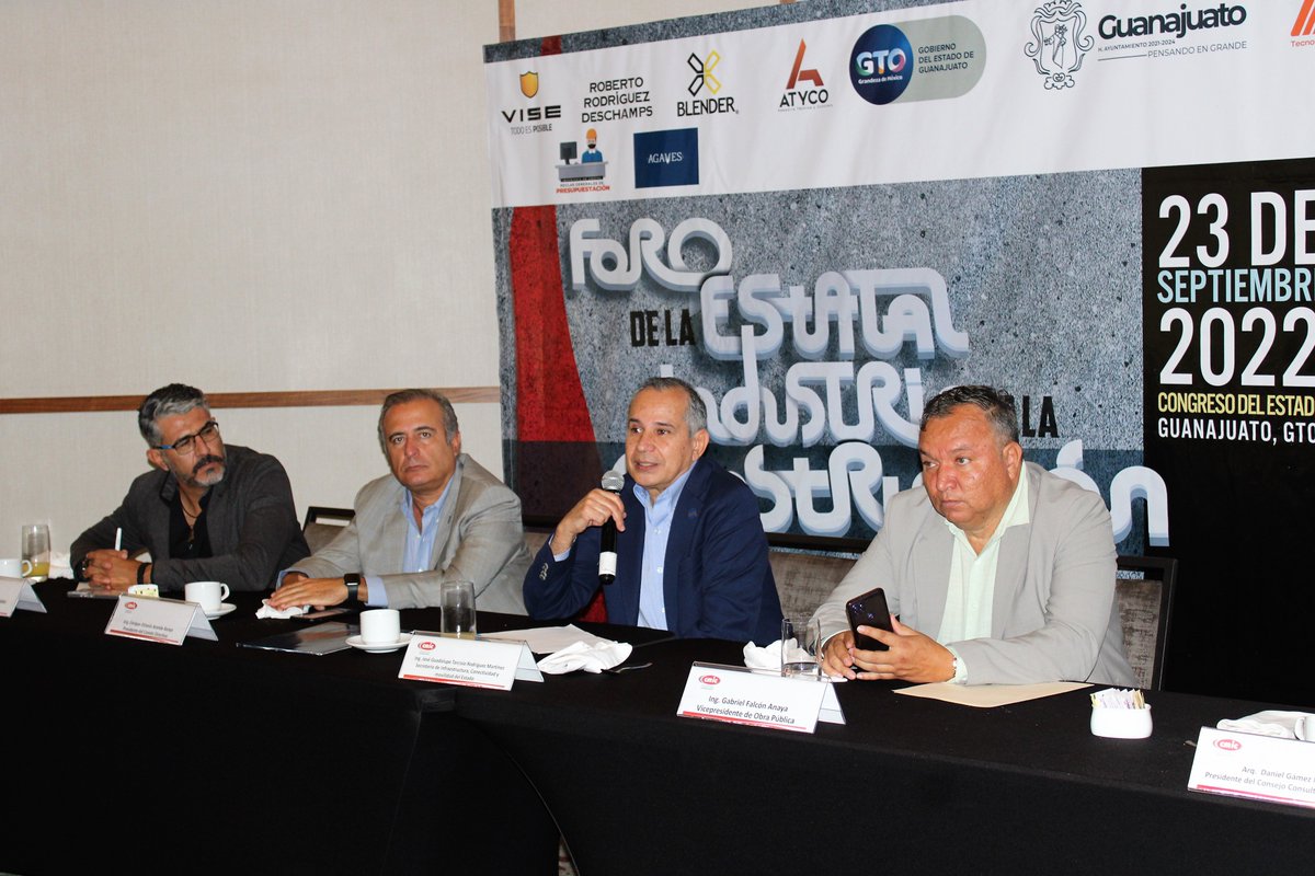 Gracias al trabajo en equipo tenemos una agenda de infraestructura de largo plazo a través de una práctica exitosa como lo es la Comisión Mixta @SicomGto <a href="/cmicgto/">CMIC-GTO</a>, lo cual quedó demostrado en la 2a. reunión con #Afiliados - de las regiones de Celaya y Salamanca-. 1/3