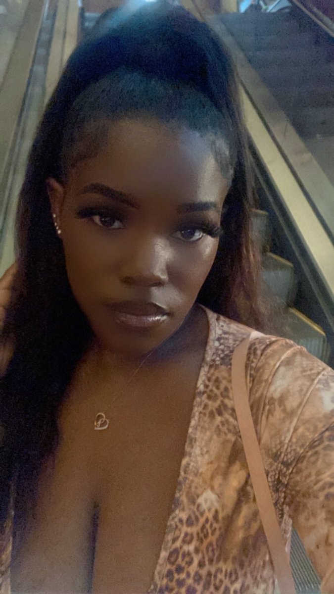 prettyblvck___'s tweet photo. birthday recap🥳 YOUNG &amp; TURNT🤍 #23🥳 https://t.co/uI4BXj4LcF