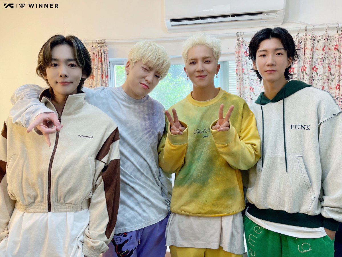 whatthekpop1's tweet photo. Happy eighth anniversary to #WINNER! #Happy8thAnniversaryWINNER #FATENUMBERFOR #kpop https://t.co/Et8kUKXjdf