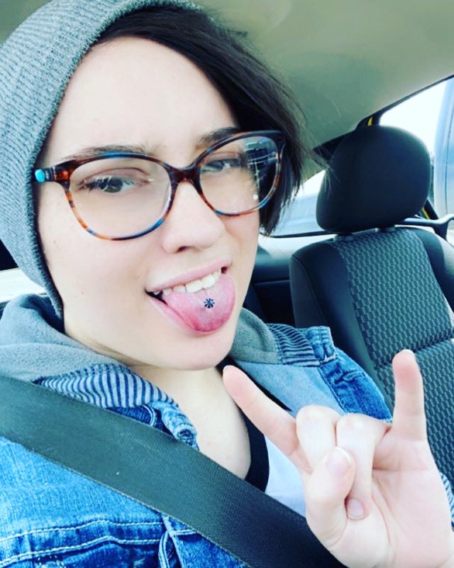 MaskMedication's tweet photo. [💊] it’s Tuesday but I don’t give a fuck here’s me 

You might recognize me 

Maybe https://t.co/bjCQOvCEea