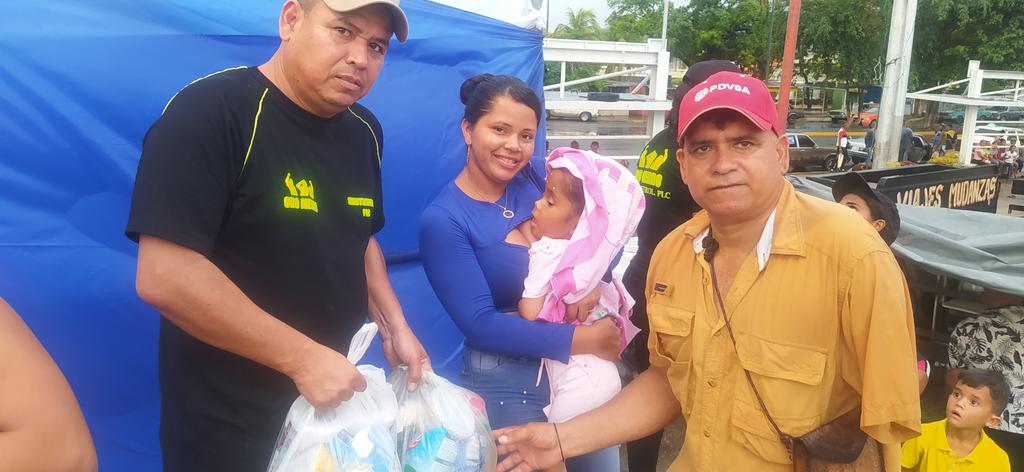 FBSTAnzoategui's tweet photo. Está organización sindical Petrolera llevo a cabo un domingo familiar lleno de diversión recreación y esparcimiento para todos los trabajadores y la comunidad en general.....
@MinTrabajoVE 
@torrealbaf 
@taniapsuv 
@cbolivariana https://t.co/Z6U6XrX5FY