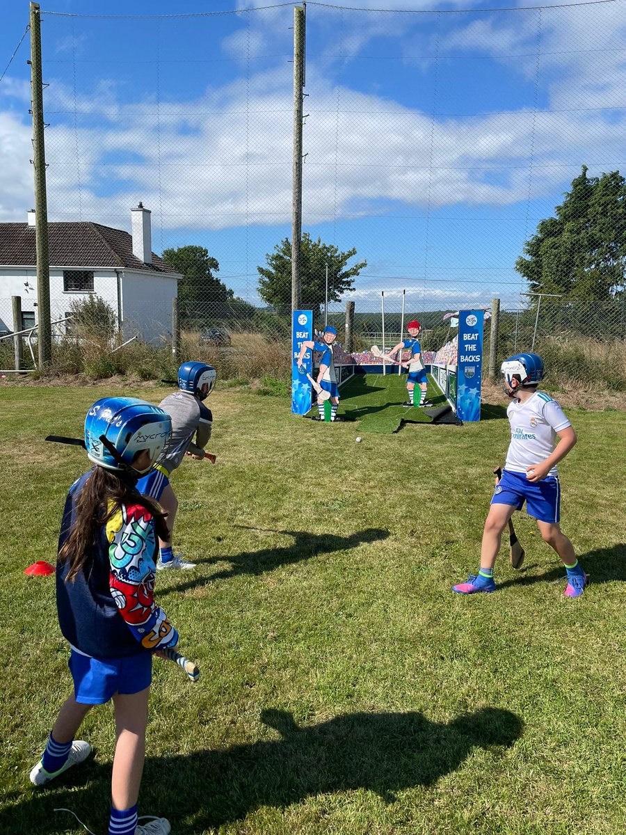 WhelanGavin's tweet photo. Great excitement in Bohadoon today as the very popular #BeatTheBacks game made it's way to the St. Pat's @KelloggsUKI #GAACùlCamp, thanks to @midcountygda for brining it along, big hit with all the children who are having a great week so far, @WaterfordGAACG @WaterfordGAA @wlrfm https://t.co/iEOJrzrTBg