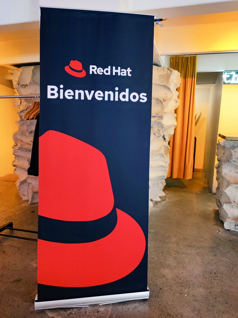 RulPar's tweet photo. En @dpl_news @dpl_tech vinimos a conocer los resultados de los estudios más recientes de @RedHat @redhatla: "La #transformación del sector público por medio de la #digitalización y los #datos” y "Estado del #CódigoAbierto Empresarial” #OpenSource #Data 👨🏾‍💻👩🏽‍💻 https://t.co/LIoOuQZoc1