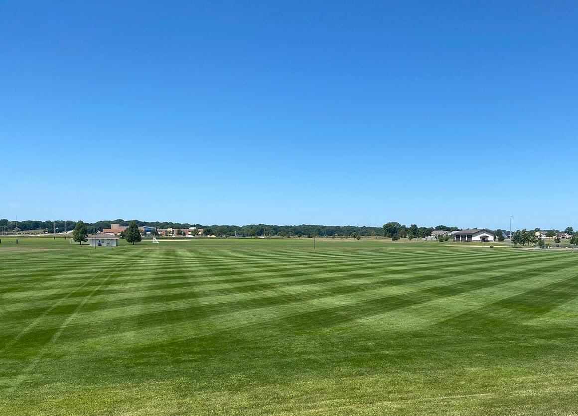 gustiemsoccer's tweet photo. Practice pitches ready ✅
Locker room ready ✅
Team room ready ✅
Game pitch ready ✅

LET’S GO!

#GoGusties 👑👑👑 https://t.co/ZQOdFZOUKW