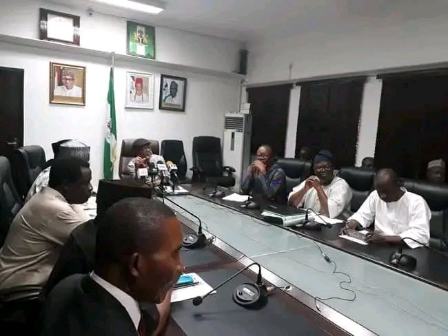 AllRoundPB1's tweet photo. As at 10:06: No conclusion yet, Shun rumours that #ASUU strike has been called off. It's false news and deceptive.
#Asuuwhy
STAY TUNED FOR LATEST UPDATES @ASUU__OFFICIAL_NGR https://t.co/suA9B3a1SW