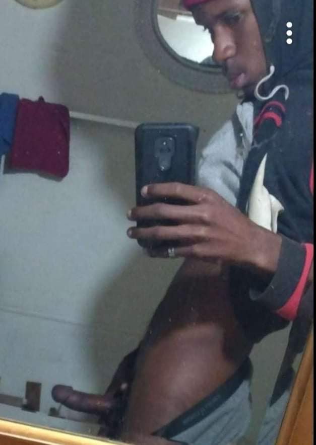 B8emgood's tweet photo. It’s small but I can make it worth my while 👀 #boyb8 #averagemeat #b8addict #b8life #straightmeat https://t.co/0PiNjthD4N