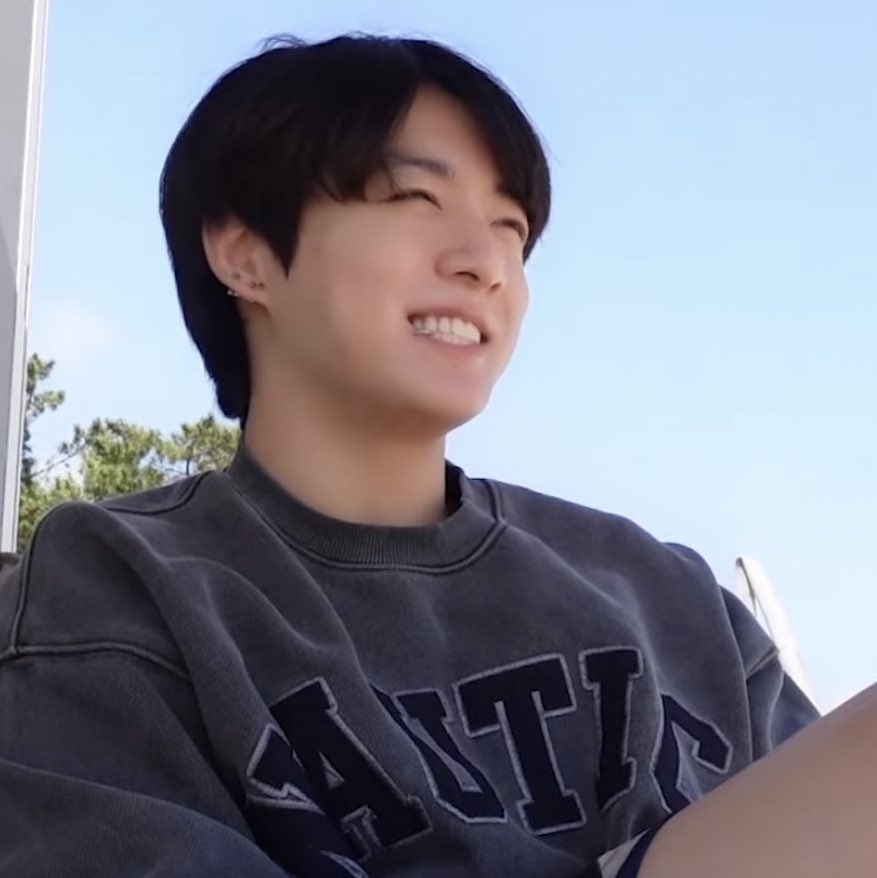 YOONGI ROJITO T AMAMOS tweet media