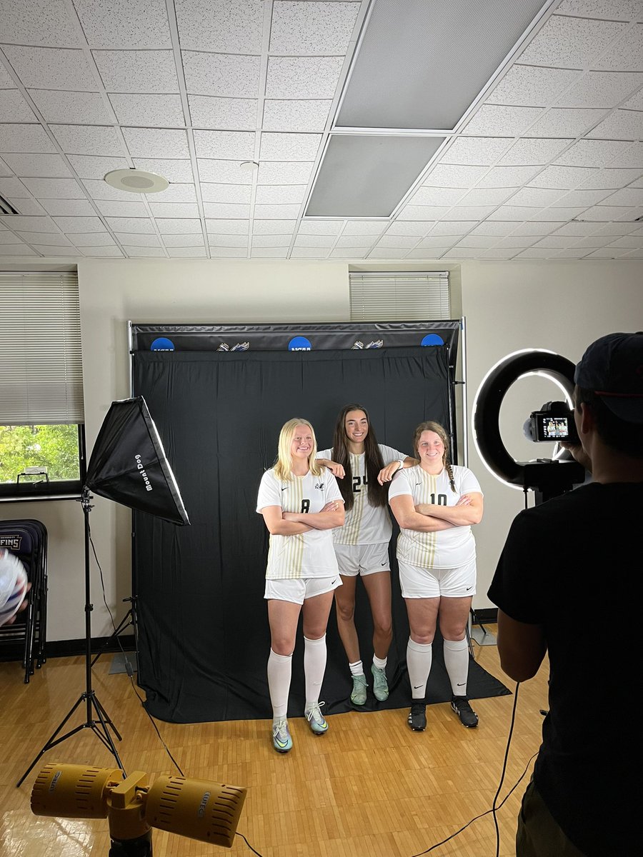 fbuwsoccer's tweet photo. BTS of Media Day🤩💜 https://t.co/2AHGRDYN5c