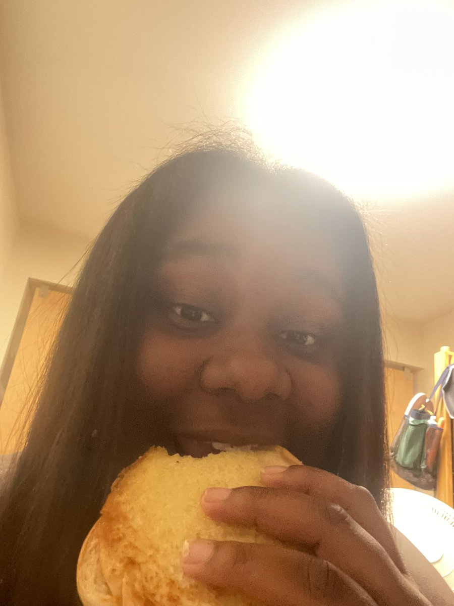 aundria02's tweet photo. #bOSURollCall
Hey Y’all I’m Amaya
~4th Year
~Psychology Major
~859 raised (Lex,Ky)
~Bowen RA
~OSU Recruitment Host
~Excited to meet Everyone!!!❤️🤍 https://t.co/wcMC3DaFQK