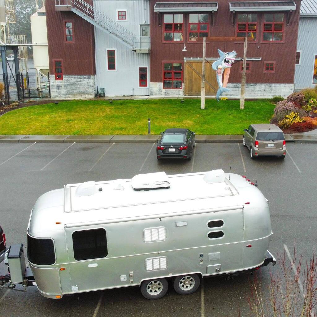 Outside of <a href="/greatnotion/">Nick Randell</a> , it’s difficult to imagine another brewery with brighter and more creative artwork for their beer than @lostcoastbrewery .  Thankfully their brewing team is just as talented as their art team, because their beer is outstanding, and yes…… I almost bro…