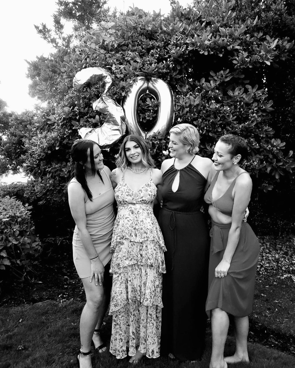 amanda_klep's tweet photo. Cheers to 30 cutie!!! https://t.co/27Po9S2mTa